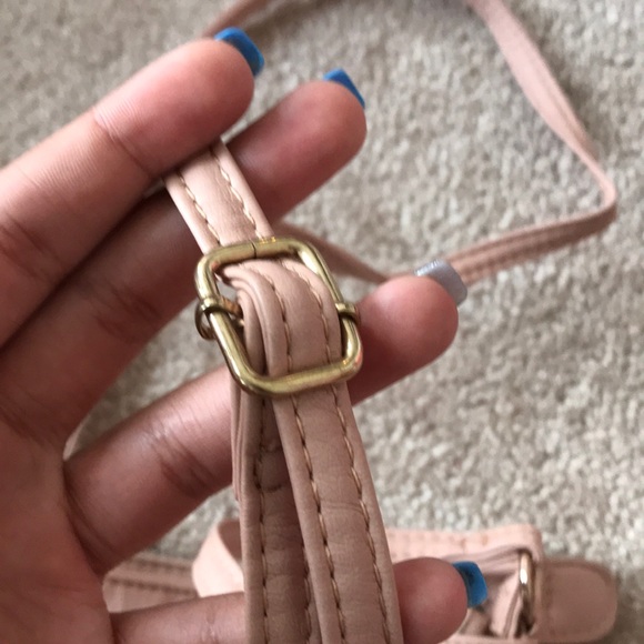 pink adjustable strapped cross body bag - Picture 6 of 6